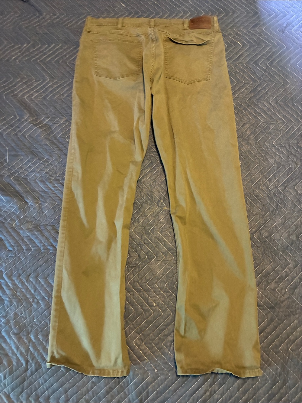 Wrangler Men's Olive Utility Chinos - Picture 4 of 5